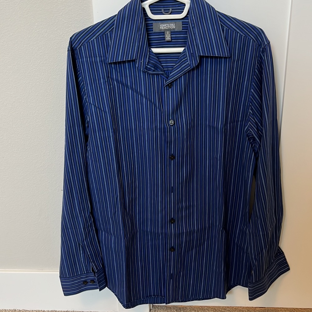 EUC Kenneth Cole Reaction Designer Button Down Shirt
